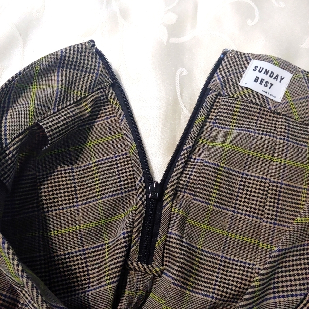 Aritizia Sunday Best "Olive" Mini Skirt Pleated Plaid Size 2 - Picture 4 of 8